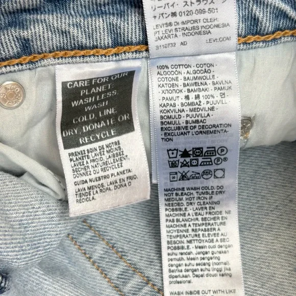 Levi’s Low Loose Size 26 Light Wash Wide Leg Jeans Baggy Relaxed Y2K Style - Picture 7 of 10